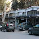 I sette box storici del quartiere oggi ospitano alcune autofficine, tra cui quella di Vito Arcieri